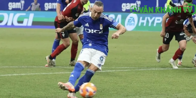 Hàng công Real Oviedo chưa hiệu quả và hàng thủ thủng lưới 9 bàn trong 6 trận gần nhất