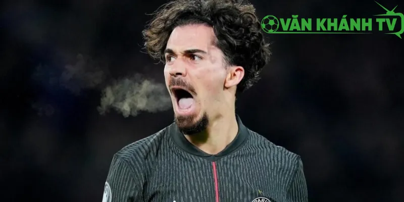 Liverpool cân nhắc tài chính khi mua Vitinha trong chuyển nhượng bóng đá tháng 12